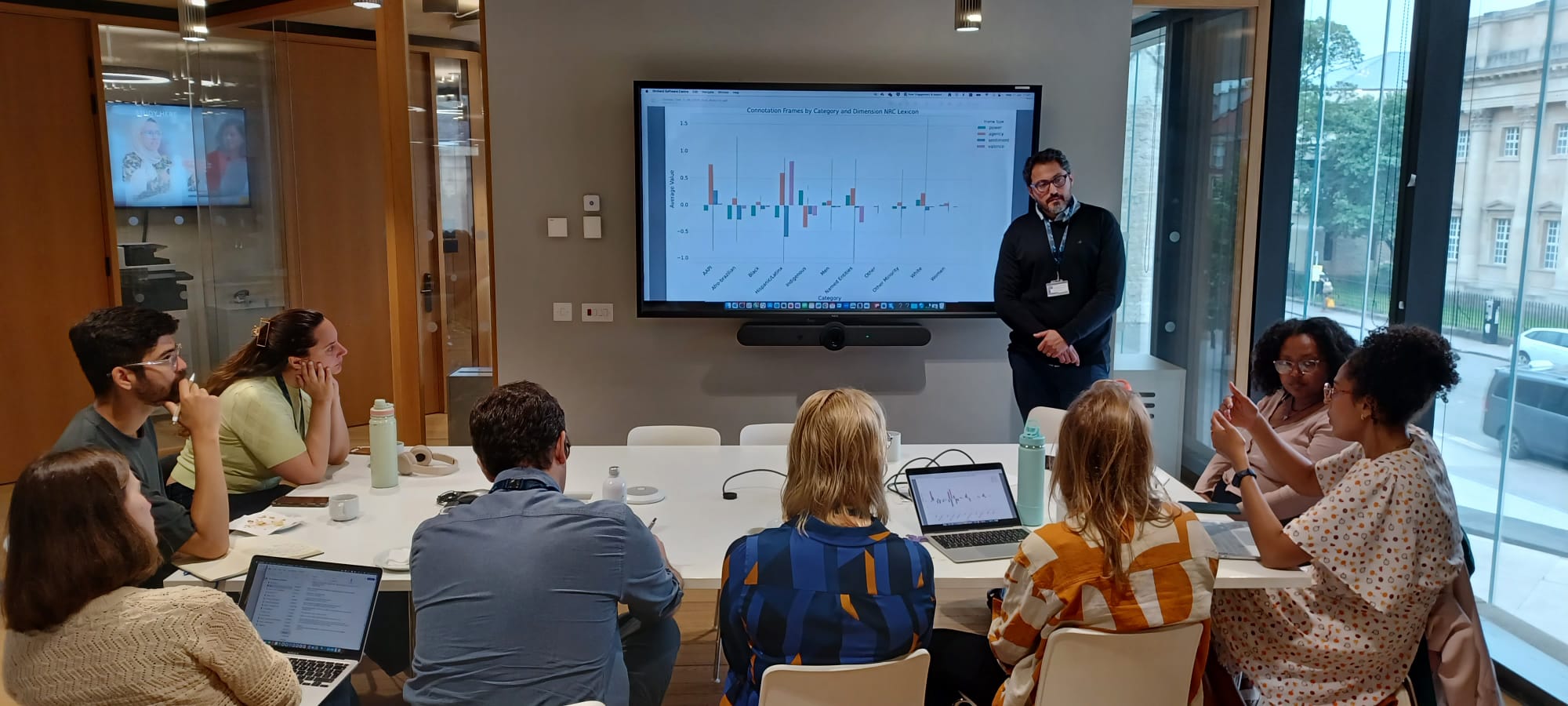 Alan Pedro em sua apresentação na Universidade de Oxford