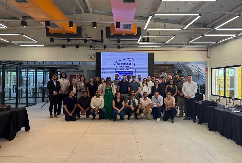 NEES participa do Pé-de-Meia desde o início. Foi o time do núcleo que desenvolveu o Sistema Gestão Presente (SGP) , que reúne informações dos estudantes do ensino médio