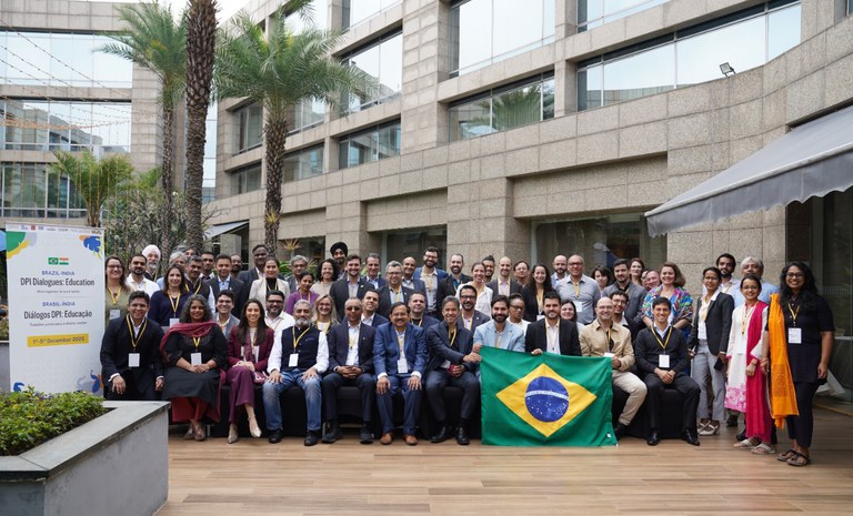 representantes do nees na Índia